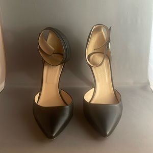 JCrew Quinn Ankle Cuff Pumps Black